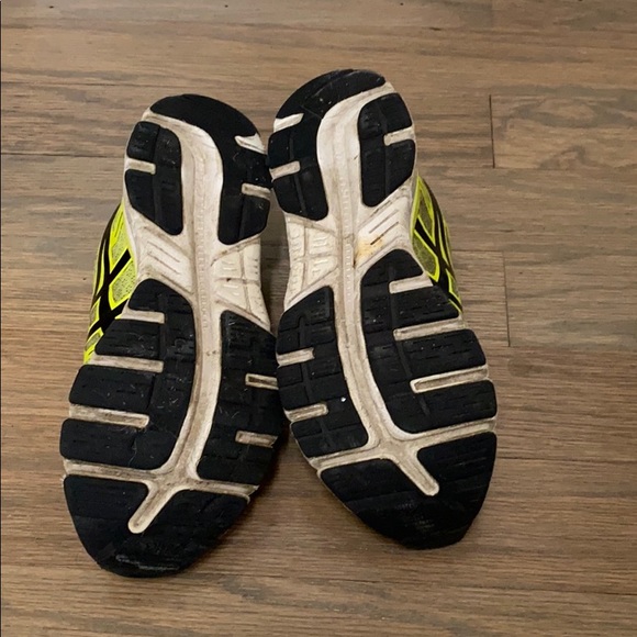 2 pack bundle ASIC Sneakers - Picture 8 of 8